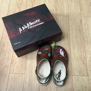 LIMITED EDITION LIMITED SUPPLY A Nightmare on Elm Street Crocs